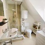 My Cozy Place - 5 Min Downtown | 18 Apartmán